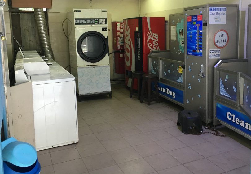 Waschsalon/Launderette